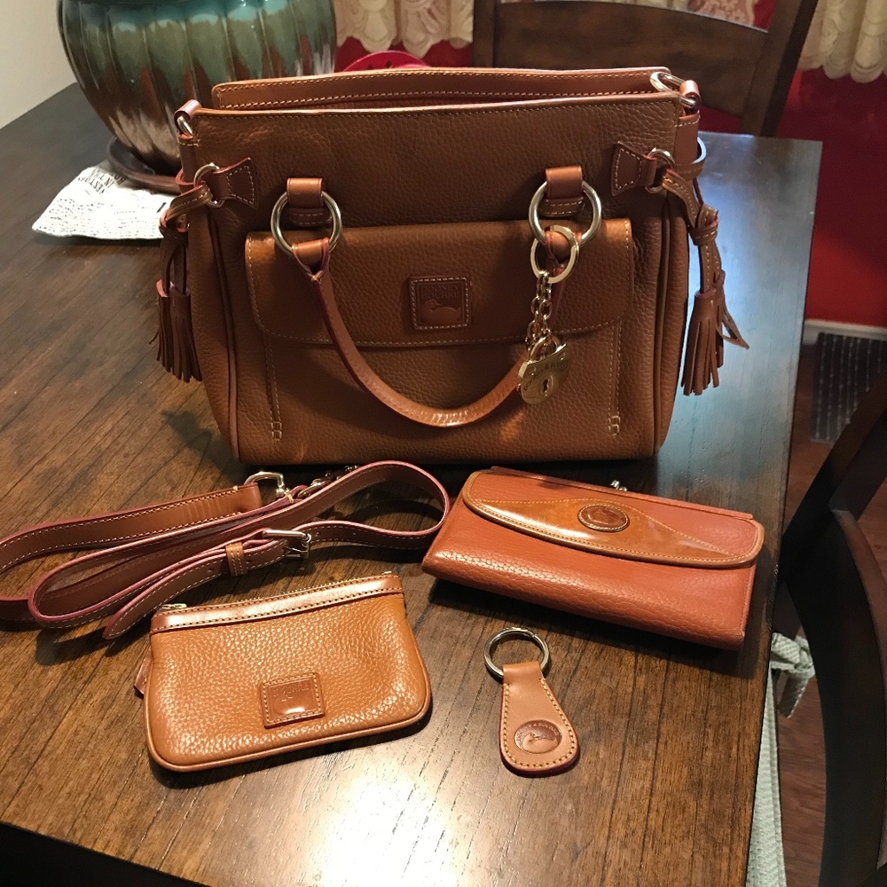 Outstanding‼️Pebbled Leather D&B bag & Accessories